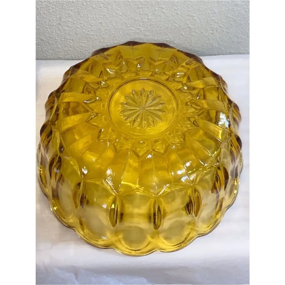 Amber Glass Scalloped Serving Bowl - Elegant Home Accent